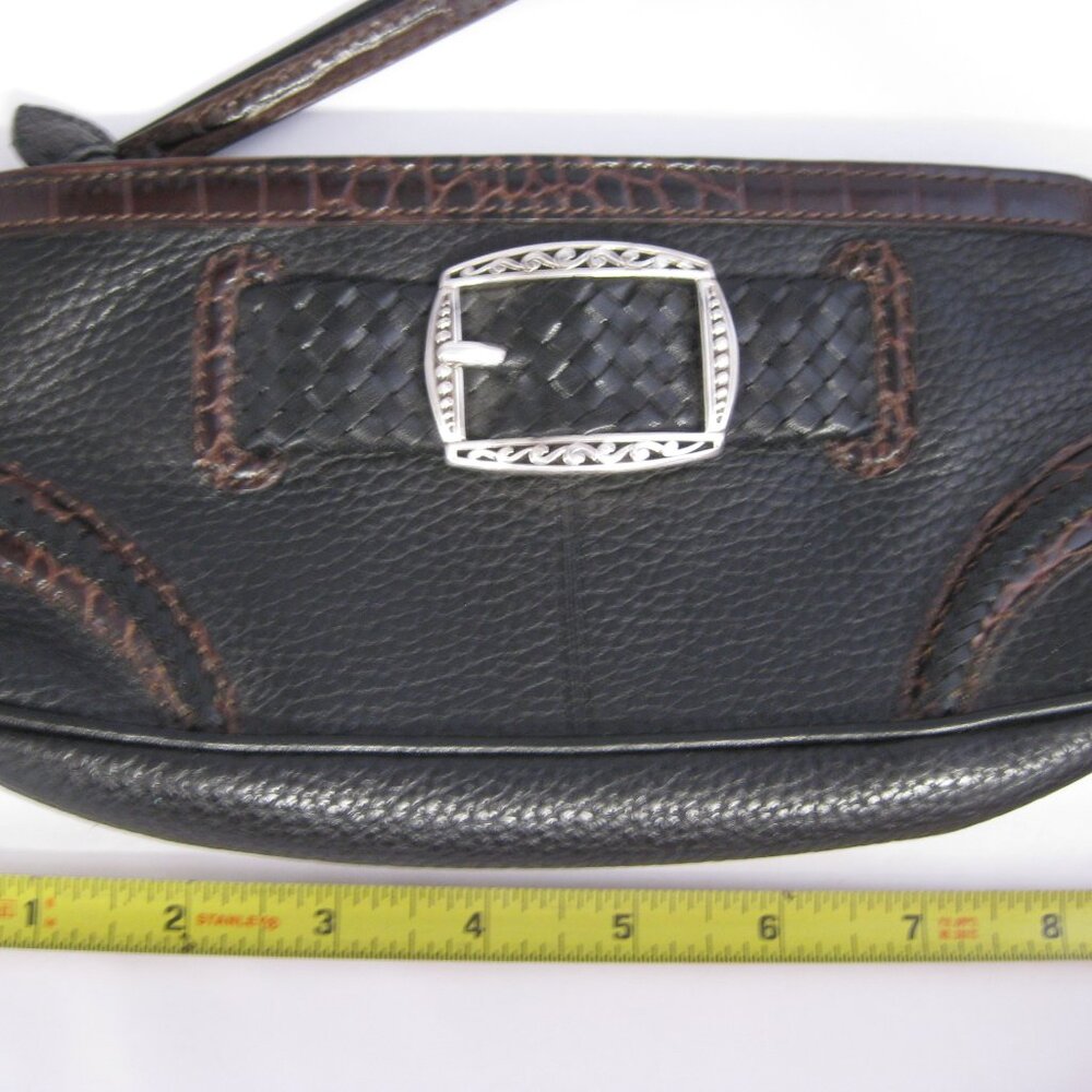 BRIGHTON Black Pebbled Leather WRISTLET Purse Card Case with Silver Tone BUCKLE